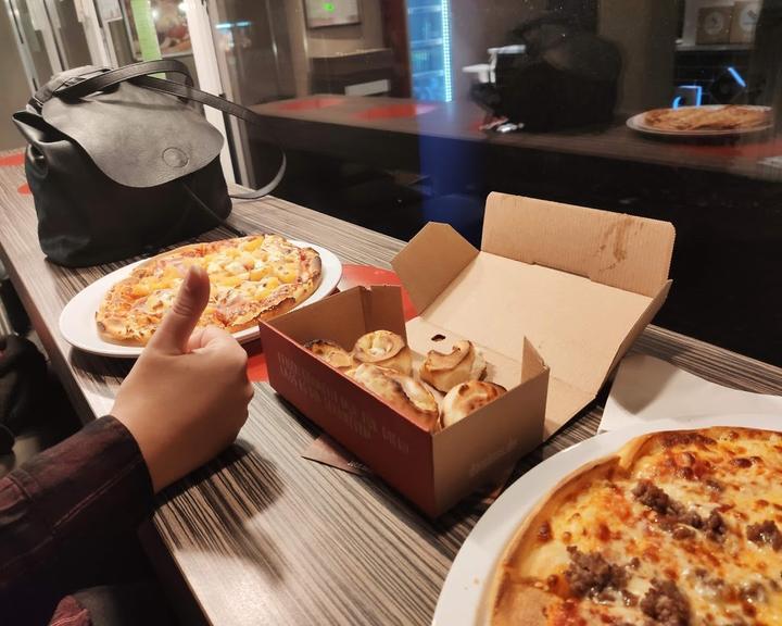 Domino's Pizza