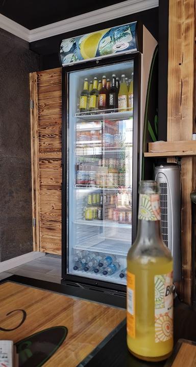 yade Foodstation