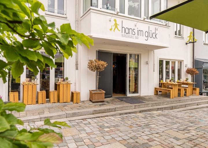 Hans im Gluck Burgergrill and Bar