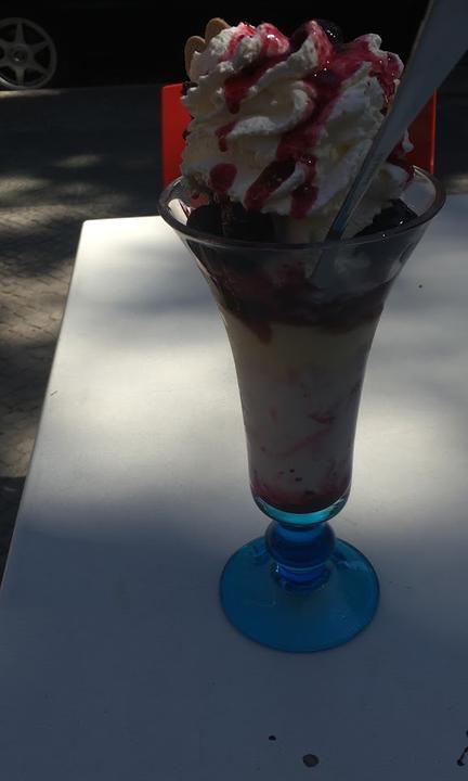 Eis Emporio