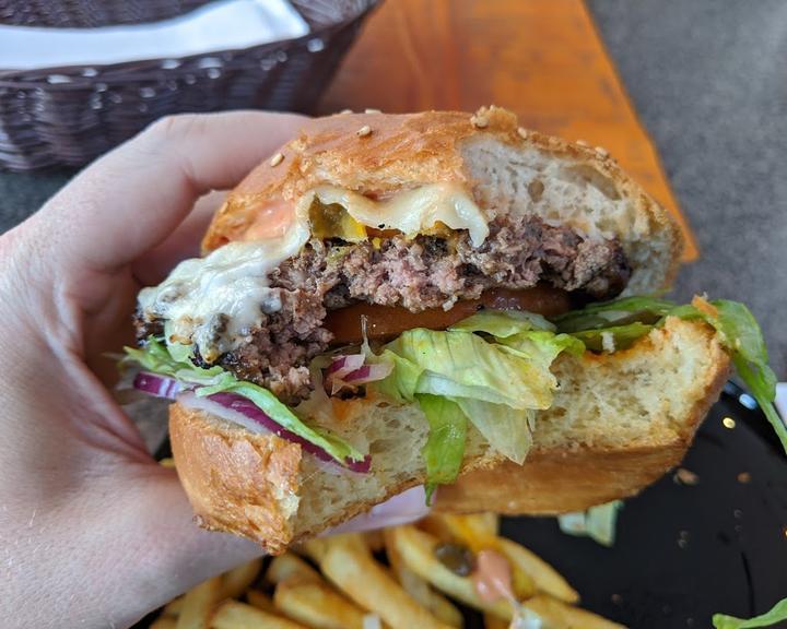 mobro Burger & Fries