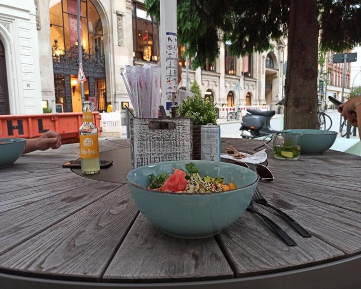 Tiki Poké Bowl