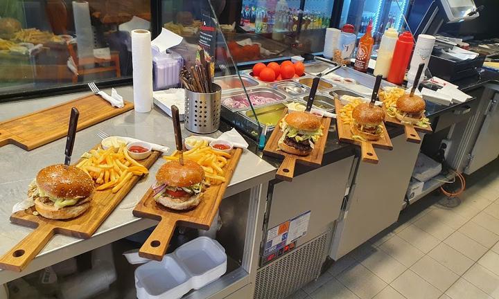 St. Pauli Burger & Noodlehouse