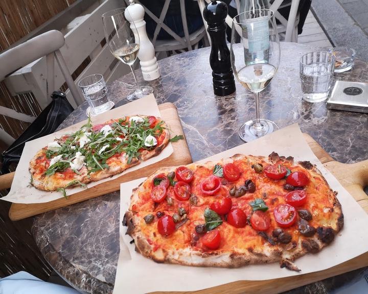 SUPERNOVA Bar & Trattoria