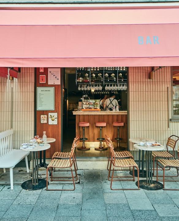 SUPERNOVA Bar & Trattoria