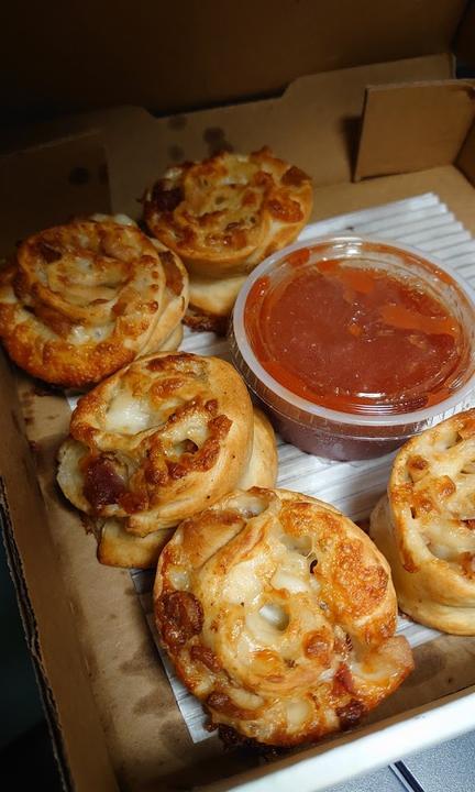 Pizza Day & Night