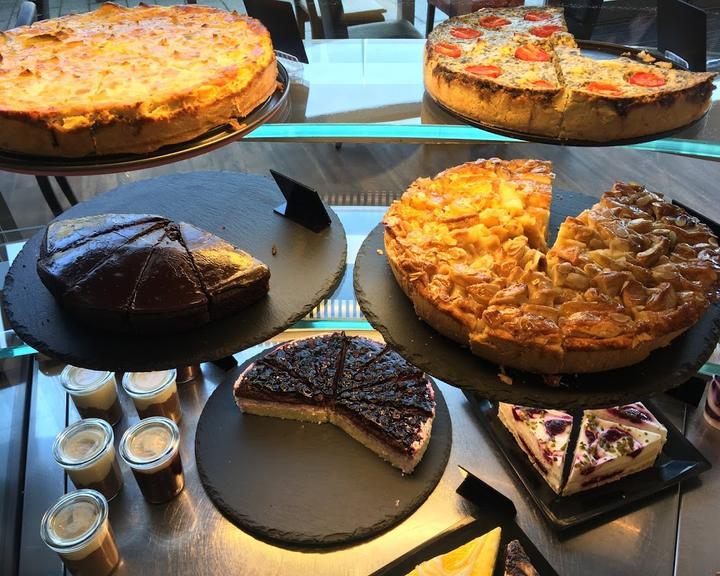 Fun-Food Factory Cafe