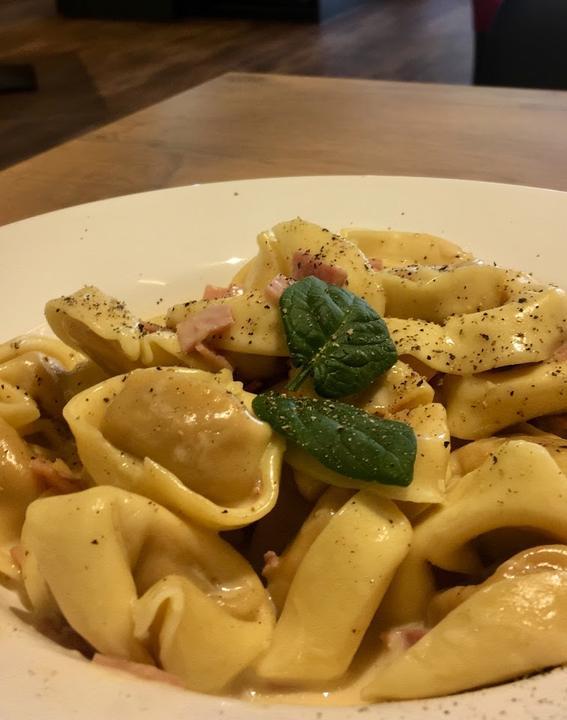 Fun-Food Factory Cafe