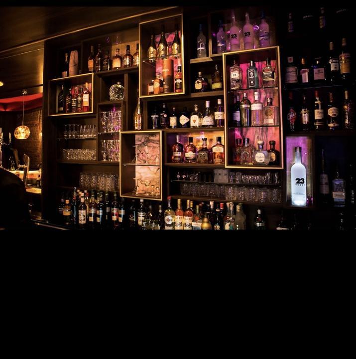 Nineties Shisha-Bar-Lounge