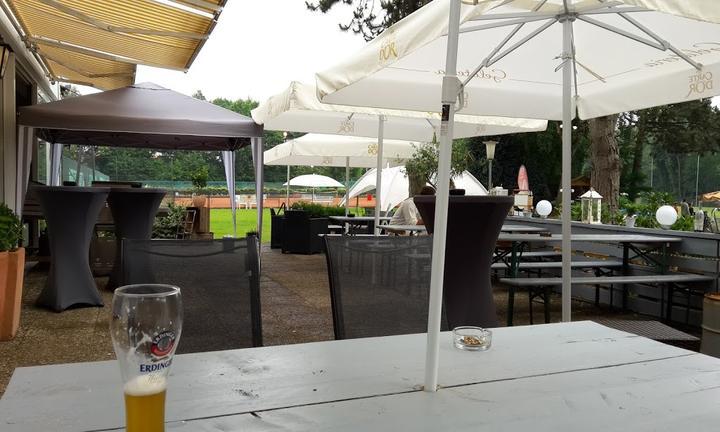 Roxie Bar Restaurant Cafe