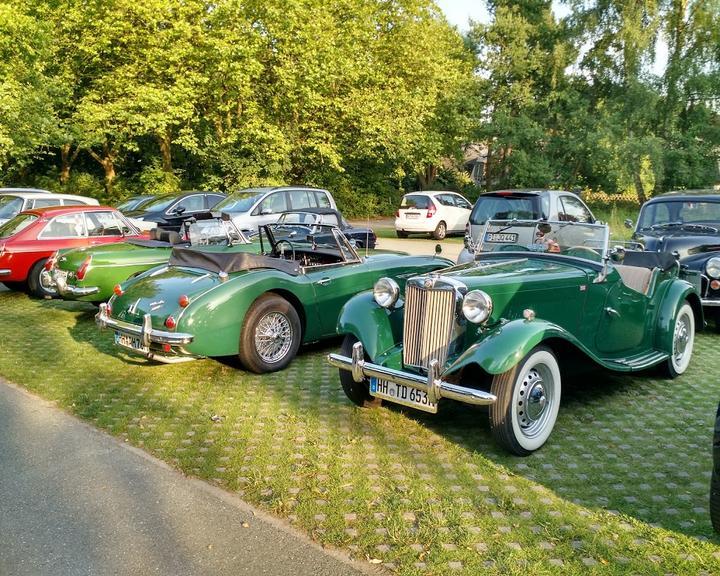 Roxie Bar Restaurant Cafe