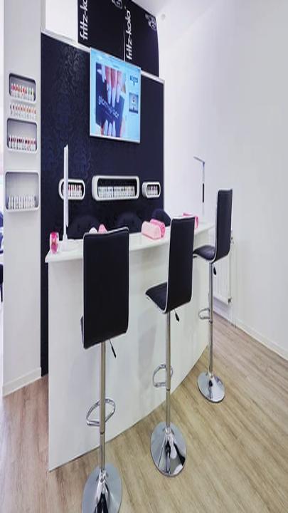 Glam up Bar