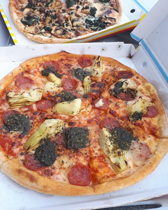 Call a Pizza