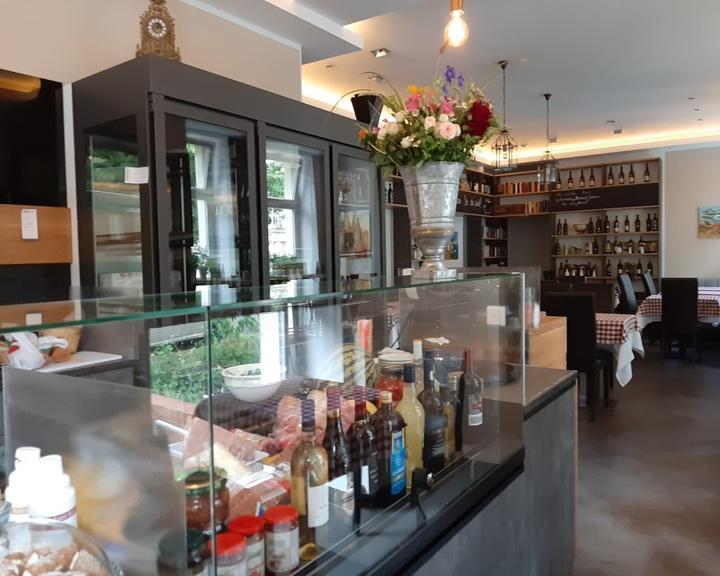 Momenti Di Vini Salumeria & Enoteca