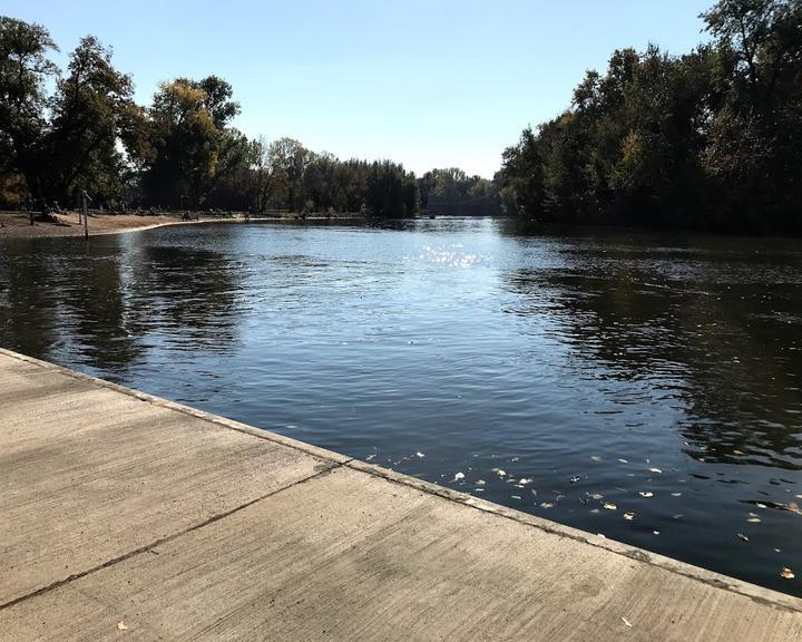 Elfengrund am Riveufer