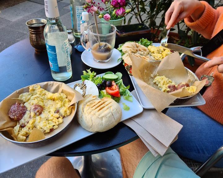 Café Leev
