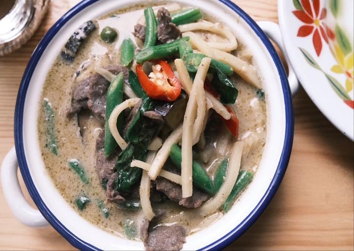 Charme Thai Bistrot Cafe
