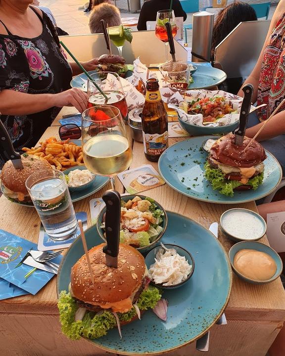 Chillers - Beach Bar - Burger, Cocktails & Wings