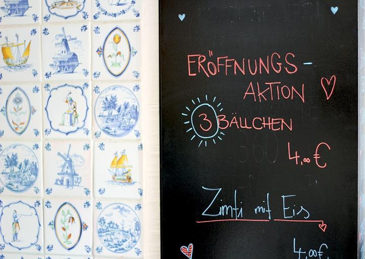 Im Blauen Fenster