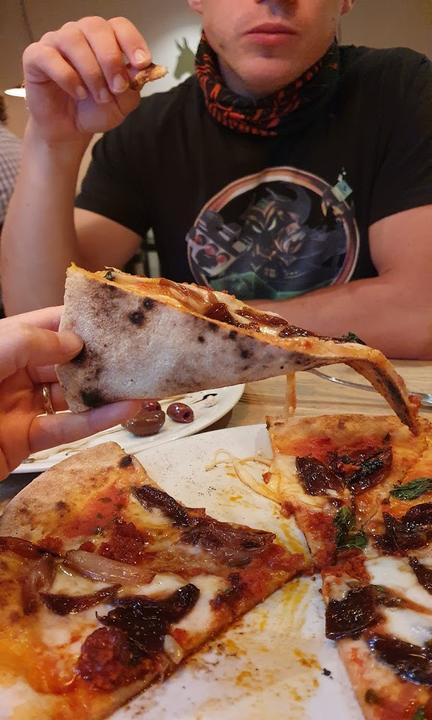 Henry Likes Pizza
