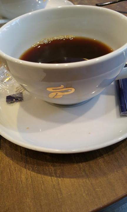 Tchibo Filiale mit Kaffee Bar