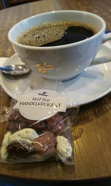 Tchibo Filiale mit Kaffee Bar