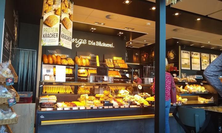 Junge Die Bäckerei.