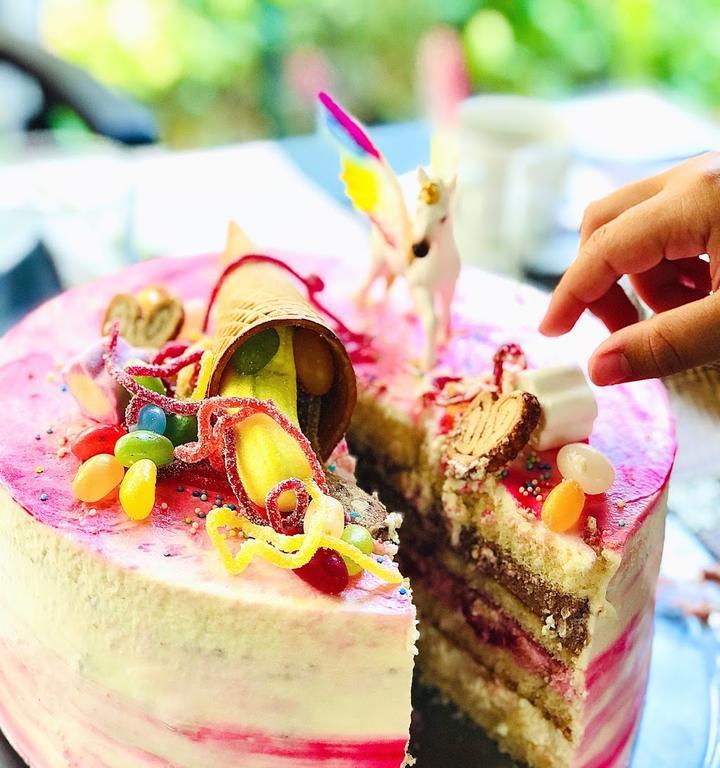 Cake Artist