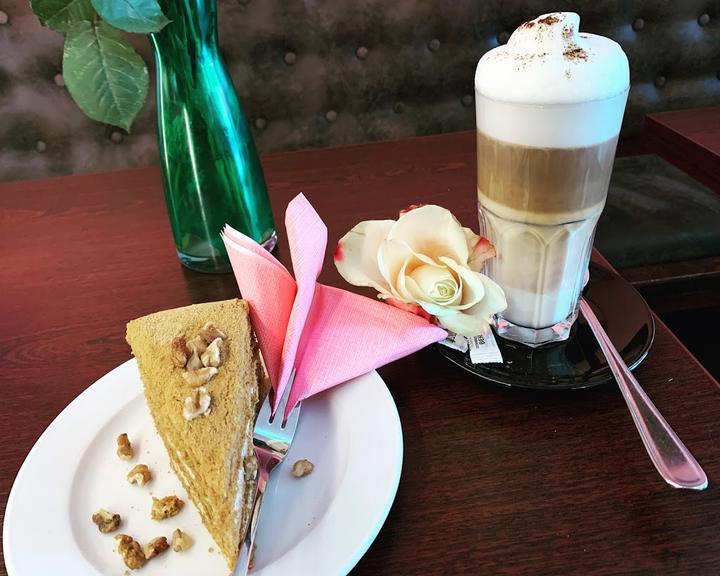 WAU Wirtshaus am Ufer