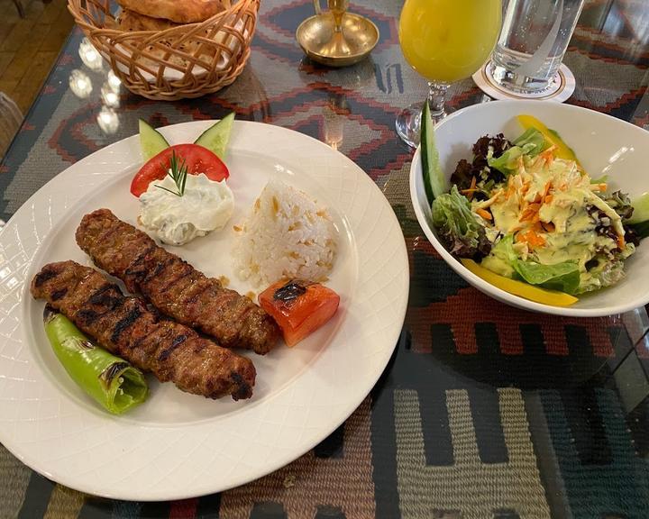 Taverna Yol