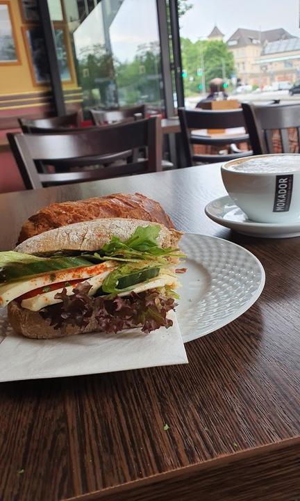 Ans-Back Cafe Baeckerei