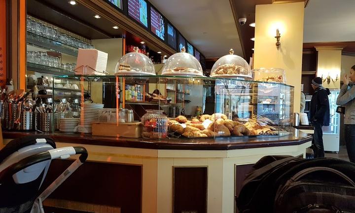 Melis Cafe - Backerei