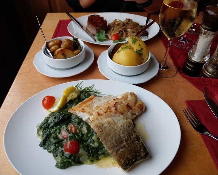 Aquarium Cafe