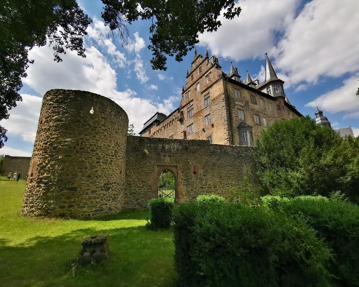 Burg Post
