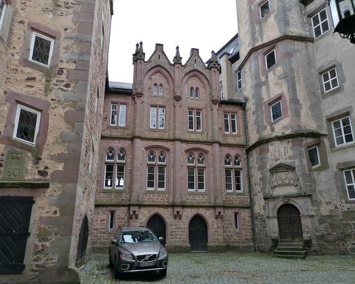 Burg Post