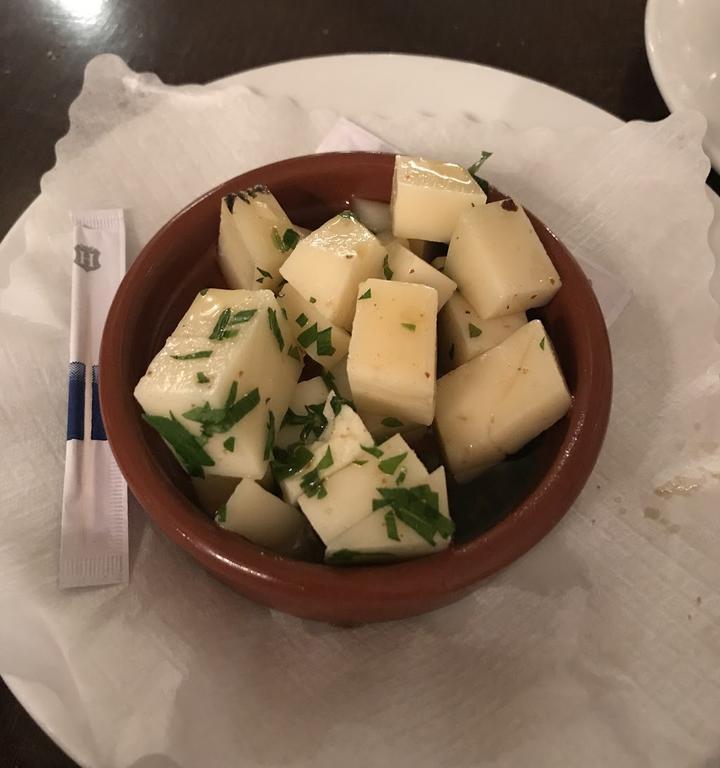Tapas y Mas Tres
