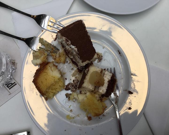 Cafe Tiffanys