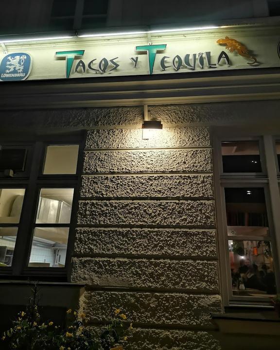 Tacos y Tequila