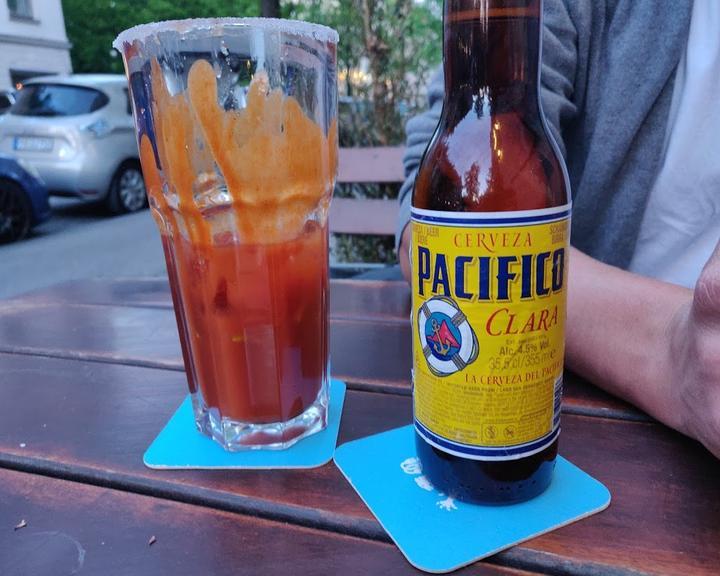 Tacos y Tequila