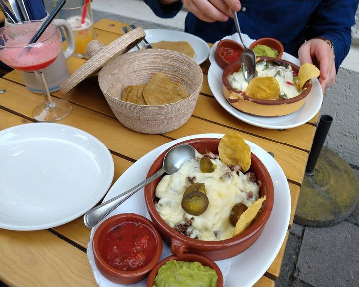 Tacos y Tequila