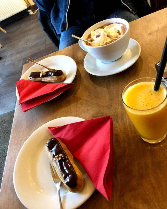 Aux Plaisirs Patisserie Boulangerie