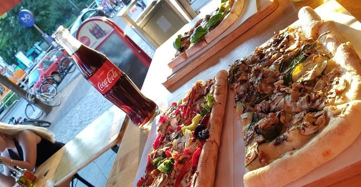 Pizza Delizia