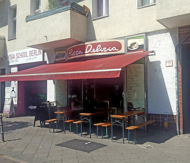 Pizza Delizia