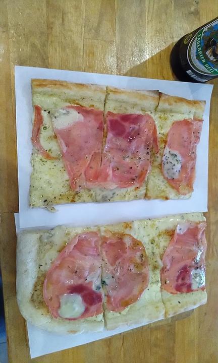 Pizza Delizia
