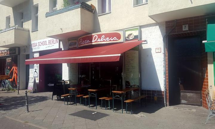 Pizza Delizia