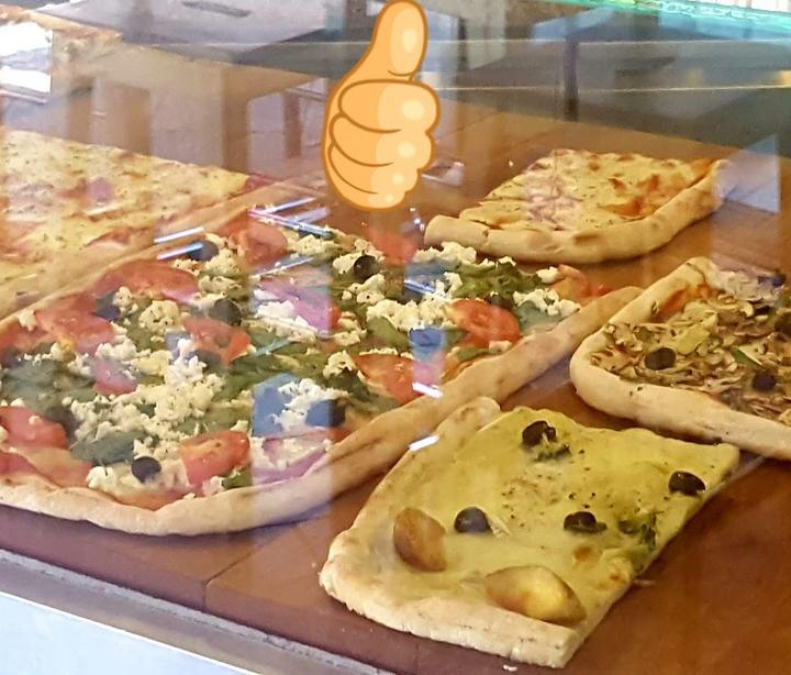 Pizza Delizia