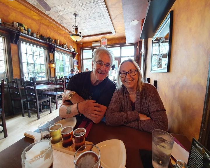 Irish Harp Pub