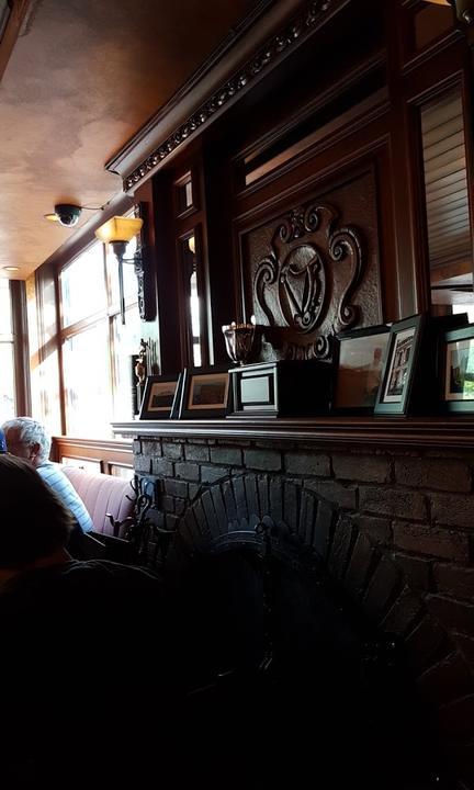Irish Harp Pub
