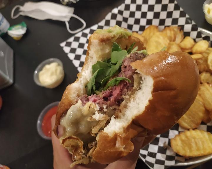 Port 19 - Meat & Moore