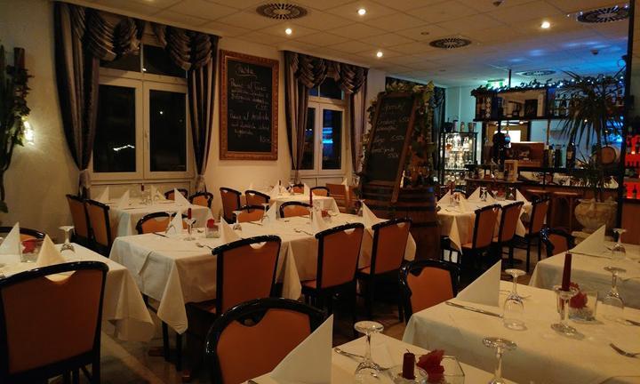 Casa Luigi e Vino Bar